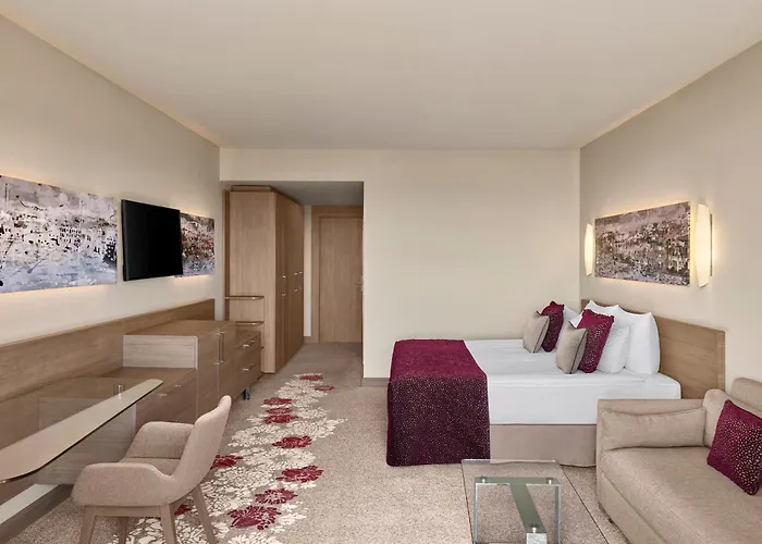 Concorde Luxury & Casino Otel Vokolidha