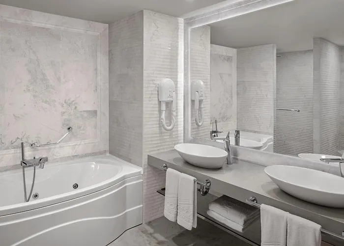 Concorde Luxury & Casino Otel 5*