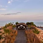 Hotel Concorde Luxury & Casino Vokolidha
