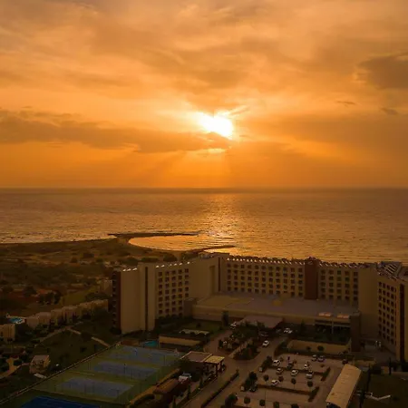 Concorde Luxury & Casino Hotel 5*