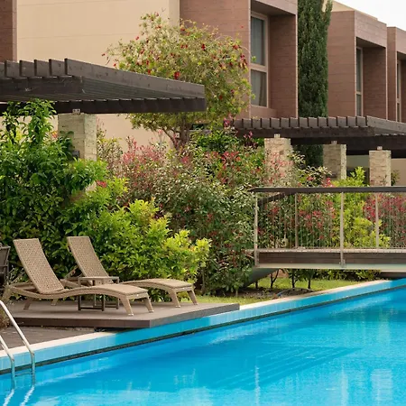 Concorde Luxury & Casino Hotel