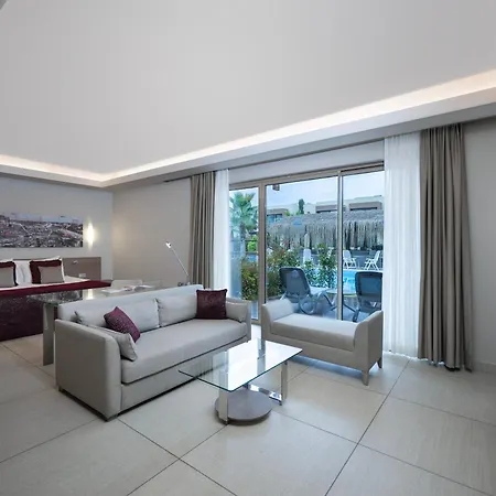 Concorde Luxury & Casino Szálloda Vokolidha