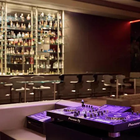 Concorde Luxury & Casino Hotel 5*