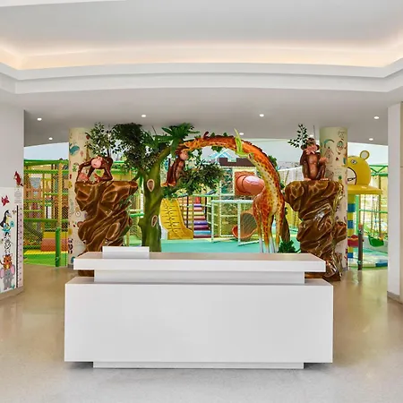 Concorde Luxury & Casino 5* Vokolidha