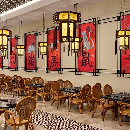 Concorde Luxury & Casino Hotel 5*