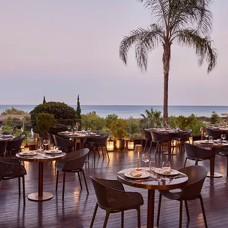 Concorde Luxury & Casino Hotel 5*