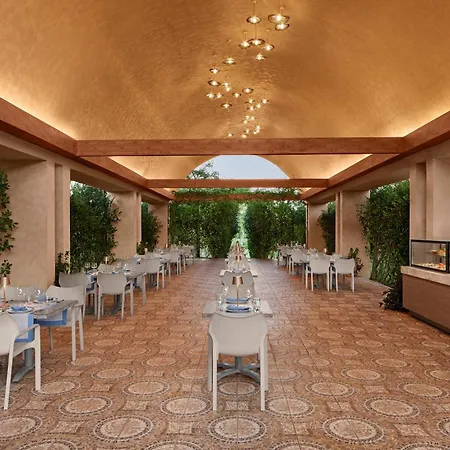 Concorde Luxury & Casino Hotel 5*