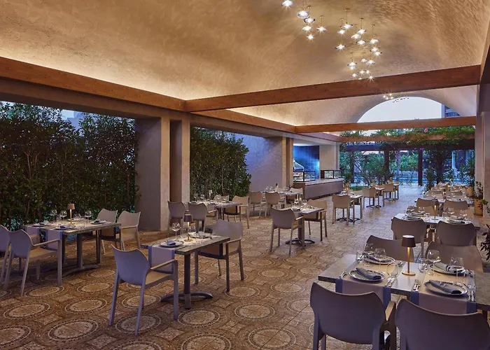 Concorde Luxury & Casino Hotel Vokolidha