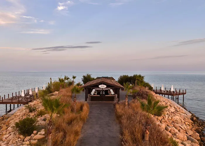 Ξενοδοχείο Concorde Luxury & Casino Vokolidha