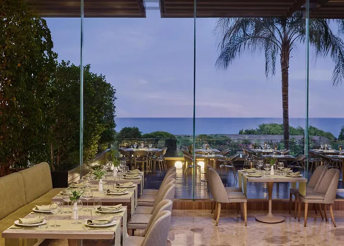 Concorde Luxury & Casino 5* Vokolidha