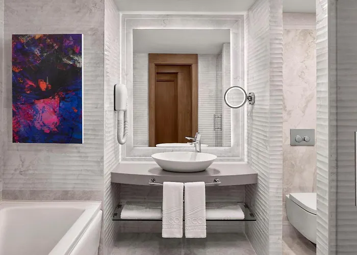 Concorde Luxury & Casino 5* Vokolidha